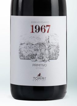 Alternative view of Torri Anniversario 1967 Primitivo IGT Puglia 2020 0,75L